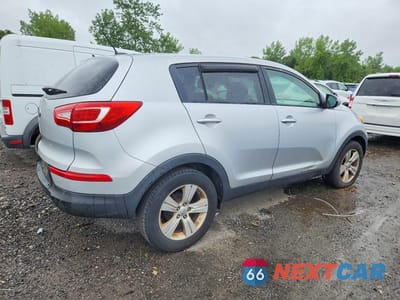 Trzecie zdjęcie samochodu z tyłu: 2012 KIA SPORTAGE LX VIN:KNDPB3A20C7271923 - miniatura