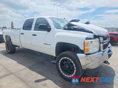 Czwarte zdjęcie samochodu z boku: 2014 CHEVROLET SILVERADO K2500 HEAVY DUTY LT VIN:1GC1KXC87EF153360 - miniatura