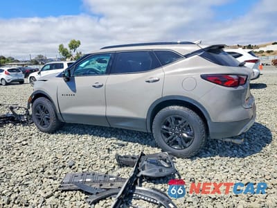 Drugie zdjęcie samochodu z przodu: 2021 CHEVROLET BLAZER 2LT VIN:3GNKBHRS1MS526049 - miniatura