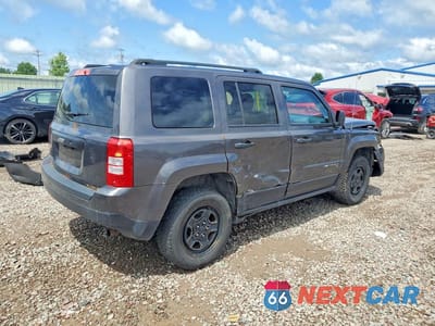 Trzecie zdjęcie samochodu z tyłu: 2017 JEEP PATRIOT SPORT VIN:1C4NJRBB3HD190421 - miniatura