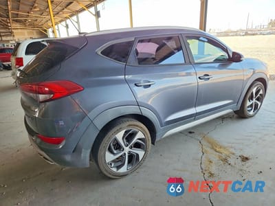 Trzecie zdjęcie samochodu z tyłu: 2017 HYUNDAI TUCSON SPORT VIN:KM8J33A29HU377844 - miniatura