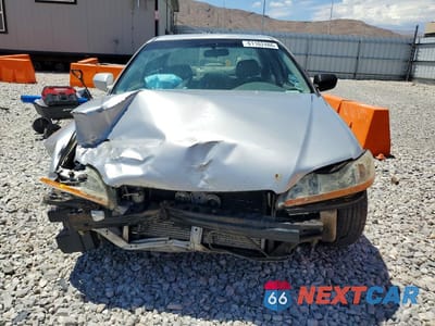 Piąte zdjęcie samochodu w środku: 2001 HONDA ACCORD EX VIN:JHMCG56601C002508 - miniatura
