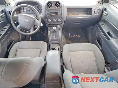Zdjęcie 8 z 12 samochodu: 2010 JEEP PATRIOT SPORT VIN:1J4NT2GB0AD529291 - miniatura