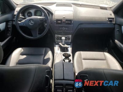 Zdjęcie 8 z 12 samochodu: 2008 MERCEDES-BENZ C 300 4MATIC VIN:WDDGF81X88F072327 - miniatura