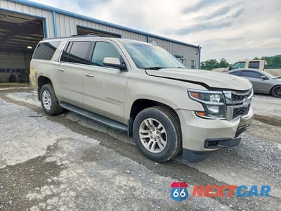 Czwarte zdjęcie samochodu z boku: 2015 CHEVROLET SUBURBAN K1500 LT VIN:1GNSKJKC9FR726984 - miniatura