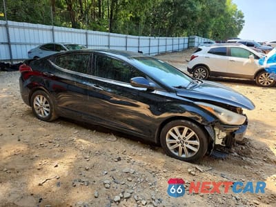 Czwarte zdjęcie samochodu z boku: 2014 HYUNDAI ELANTRA SE VIN:5NPDH4AE5EH545939 - miniatura