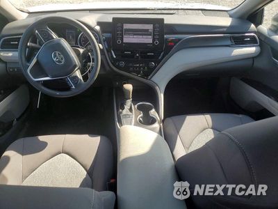 Zdjęcie 8 z 12 samochodu: 2024 TOYOTA CAMRY LE VIN:4T1C11AK4RU863577 - miniatura