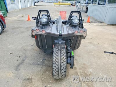 Czwarte zdjęcie samochodu z boku: 2015 POLARIS SLINGSHOT VIN:57XAASFAXF5102454 - miniatura