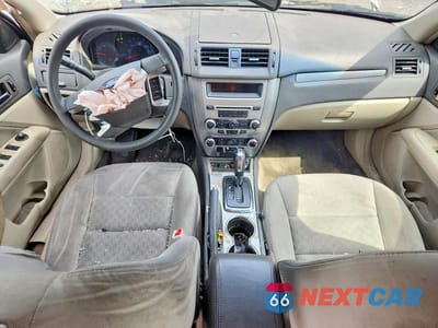Zdjęcie 8 z 13 samochodu: 2010 FORD FUSION SE VIN:3FAHP0HA7AR430210 - miniatura