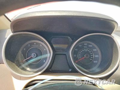 Zdjęcie 9 z 12 samochodu: 2012 HYUNDAI ELANTRA GLS VIN:KMHDH4AE9CU404256 - miniatura
