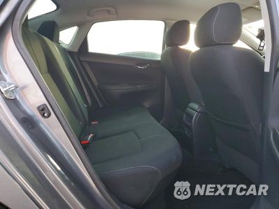 Zdjęcie 10 z 12 samochodu: 2018 NISSAN SENTRA S VIN:3N1AB7AP7JY305878 - miniatura