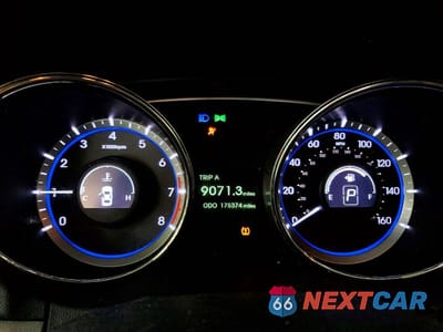 Zdjęcie 9 z 12 samochodu: 2011 HYUNDAI SONATA GLS VIN:5NPEB4ACXBH014526 - miniatura