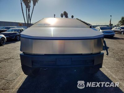 Piąte zdjęcie samochodu w środku: 2024 TESLA CYBERTRUCK VIN:7G2CEHED4RA039711 - miniatura