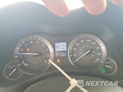 Zdjęcie 9 z 12 samochodu: 2017 INFINITI Q70 3.7 VIN:JN1BY1AP0HM740416 - miniatura