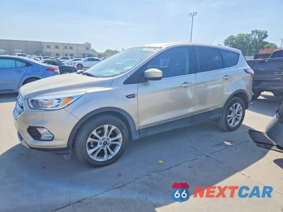 2017 FORD ESCAPE SE 1FMCU0GD6HUE22770 - główne zdjęcie licytacji z USA - miniatura