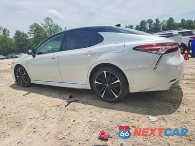 Drugie zdjęcie samochodu z przodu: 2019 TOYOTA CAMRY XSE VIN:4T1B61HK5KU185463 - miniatura
