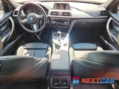 Zdjęcie 8 z 12 samochodu: 2016 BMW 320 I VIN:WBA8E1G5XGNU11573 - miniatura