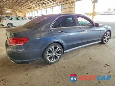 Trzecie zdjęcie samochodu z tyłu: 2015 MERCEDES-BENZ E 350 VIN:WDDHF5KB1FB152532 - miniatura