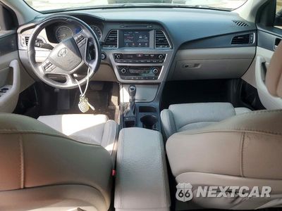 Zdjęcie 8 z 12 samochodu: 2017 HYUNDAI SONATA SPORT VIN:5NPE34AF1HH525638 - miniatura