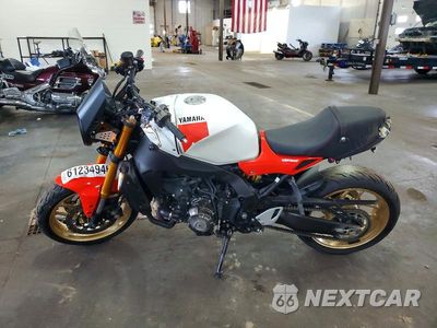 Trzecie zdjęcie samochodu z tyłu: 2024 YAMAHA MTM890 VIN:JYARN80E6RA002387 - miniatura