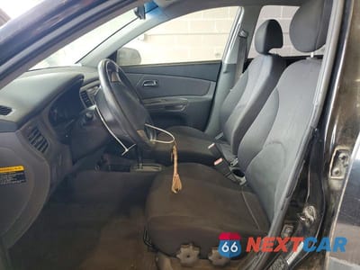 Zdjęcie 7 z 12 samochodu: 2006 KIA RIO 5 VIN:KNADE163566060286 - miniatura