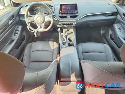 Zdjęcie 8 z 12 samochodu: 2019 NISSAN ALTIMA S VIN:1N4BL4BW3KC217848 - miniatura