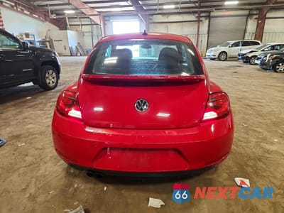 Zdjęcie 6 z 12 samochodu: 2014 VOLKSWAGEN BEETLE VIN:3VWJX7AT5EM631295 - miniatura