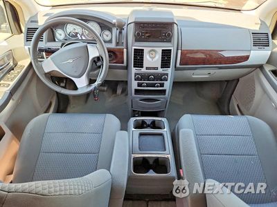 Zdjęcie 8 z 13 samochodu: 2010 CHRYSLER TOWN & COUNTRY TOURING VIN:2A4RR5D13AR299675 - miniatura