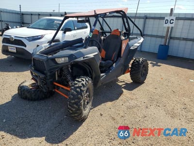 Drugie zdjęcie samochodu z przodu: 2014 POLARIS RZR UTILITY VEHICLE VIN:4XAST1EA3EB193142 - miniatura