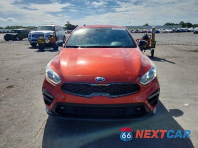 Piąte zdjęcie samochodu w środku: 2021 KIA FORTE GT LINE VIN:3KPF34AD8ME320612 - miniatura