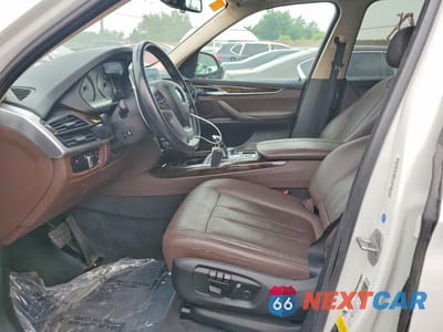 Zdjęcie 7 z 13 samochodu: 2015 BMW X5 XDRIVE35I VIN:5UXKR0C55F0K72055 - miniatura