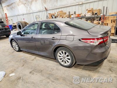 Drugie zdjęcie samochodu z przodu: 2019 TOYOTA CAMRY LE VIN:4T1B11HK3KU753112 - miniatura