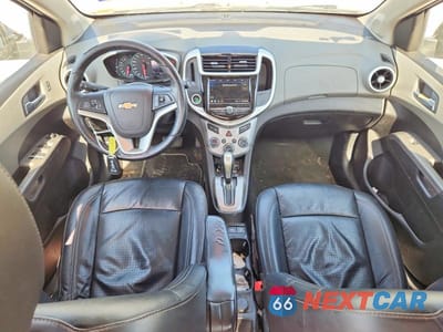 Zdjęcie 8 z 12 samochodu: 2019 CHEVROLET SONIC PREMIER VIN:1G1JF5SB9K4121175 - miniatura