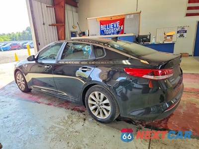 Drugie zdjęcie samochodu z przodu: 2018 KIA OPTIMA LX VIN:5XXGT4L34JG257374 - miniatura