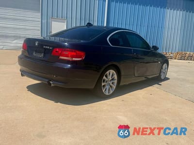 Czwarte zdjęcie samochodu z boku: 2008 BMW 335 XI VIN:WBAWC735X8E065774 - miniatura