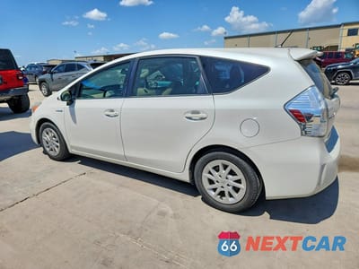 Drugie zdjęcie samochodu z przodu: 2013 TOYOTA PRIUS V TWO VIN:JTDZN3EU5D3205338 - miniatura