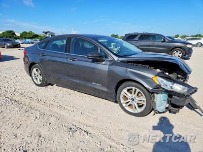Czwarte zdjęcie samochodu z boku: 2018 FORD FUSION SE HYBRID VIN:3FA6P0LU7JR169282 - miniatura