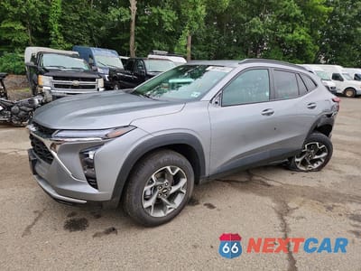 2025 CHEVROLET TRAX 1LT KL77LHEP5SC234675 - główne zdjęcie licytacji z USA - miniatura