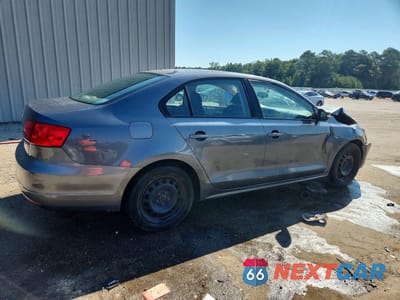 Trzecie zdjęcie samochodu z tyłu: 2011 VOLKSWAGEN JETTA SE VIN:3VWDX7AJ8BM327191 - miniatura