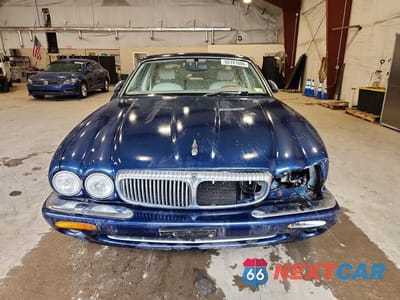Piąte zdjęcie samochodu w środku: 1998 JAGUAR VANDENPLAS VIN:SAJKN6246WC853007 - miniatura