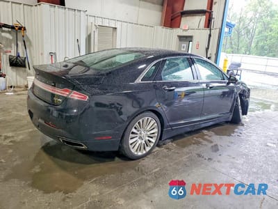 Trzecie zdjęcie samochodu z tyłu: 2016 LINCOLN MKZ VIN:3LN6L2J98GR600152 - miniatura