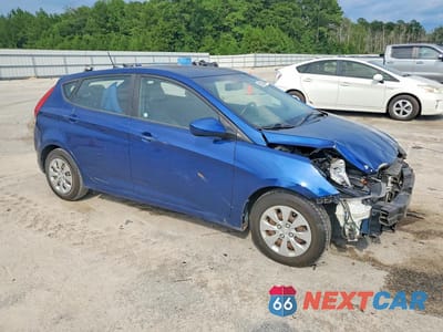 Czwarte zdjęcie samochodu z boku: 2017 HYUNDAI ACCENT SE VIN:KMHCT5AE2HU313031 - miniatura