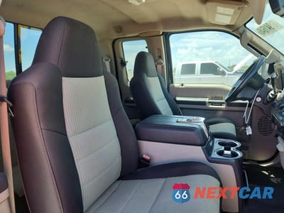 Zdjęcie 10 z 13 samochodu: 2008 FORD F250 SUPER DUTY VIN:1FTSX21R78ED41584 - miniatura