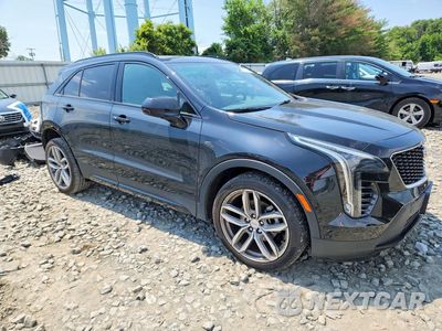 Czwarte zdjęcie samochodu z boku: 2019 CADILLAC XT4 SPORT VIN:1GYFZFR41KF216278 - miniatura