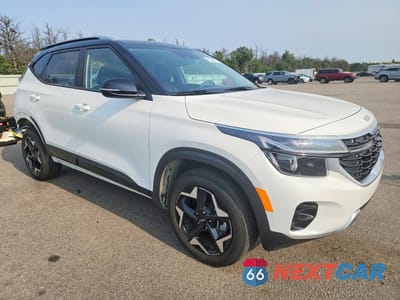 Czwarte zdjęcie samochodu z boku: 2025 KIA SELTOS S VIN:KNDEUCAA0S7731332 - miniatura