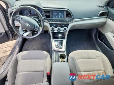 Zdjęcie 8 z 12 samochodu: 2019 HYUNDAI ELANTRA SEL VIN:5NPD84LF5KH450542 - miniatura