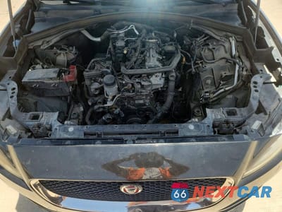 Zdjęcie 12 z 14 samochodu: 2018 JAGUAR F-PACE PREMIUM VIN:SADCJ2FX1JA265634 - miniatura
