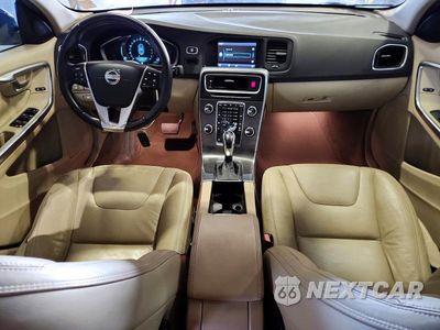 Zdjęcie 8 z 12 samochodu: 2014 VOLVO S60 T5 VIN:YV1612FS9E1285854 - miniatura