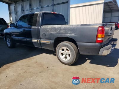 Drugie zdjęcie samochodu z przodu: 2000 CHEVROLET SILVERADO C1500 VIN:2GCEC19T8Y1307478 - miniatura