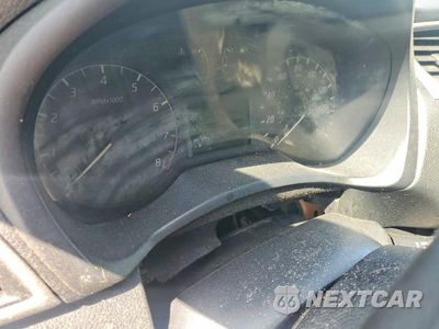 Zdjęcie 9 z 12 samochodu: 2017 NISSAN SENTRA S VIN:3N1AB7AP9HY211253 - miniatura